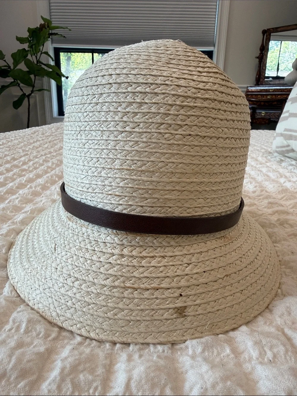 Liz Claiborne Cream Braided Straw Hat with Brown Belt